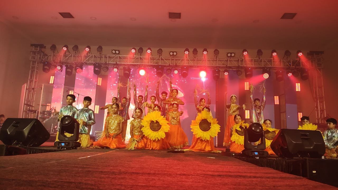 Dance Performance 30